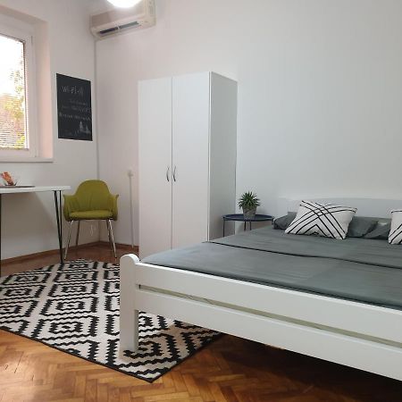 Apartman Park Jagodina-Studio U Centru Grada Exterior photo